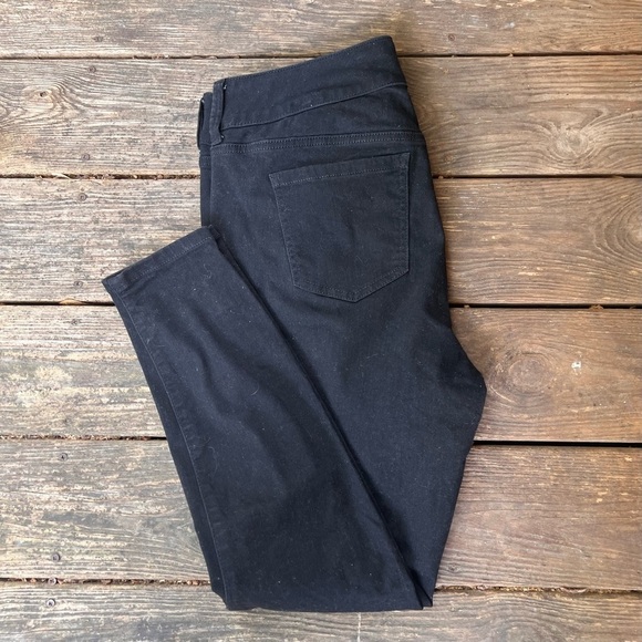 Torrid black jeans - Picture 9 of 11